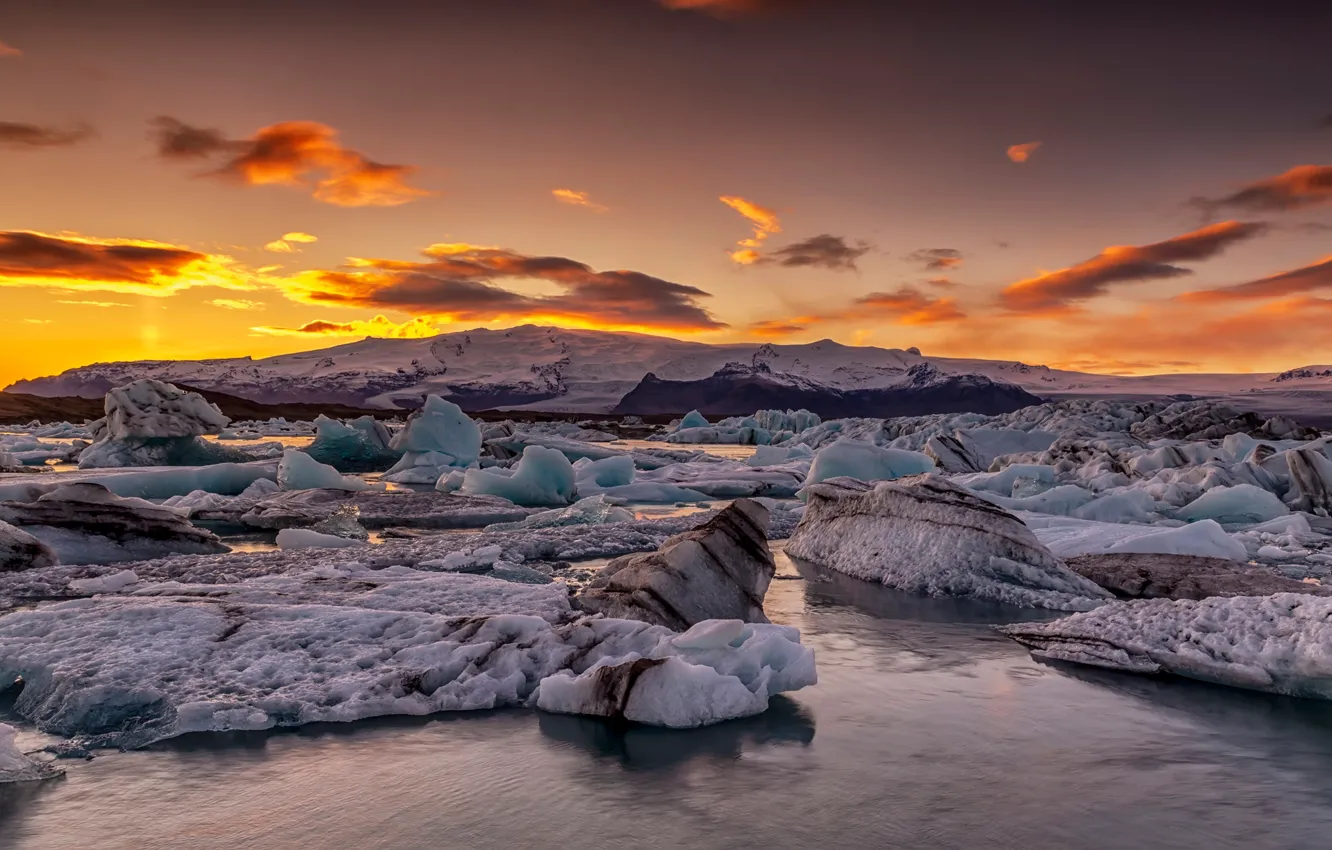 Фото обои море, небо, облака, закат, побережье, лёд, Исландия, глыбы