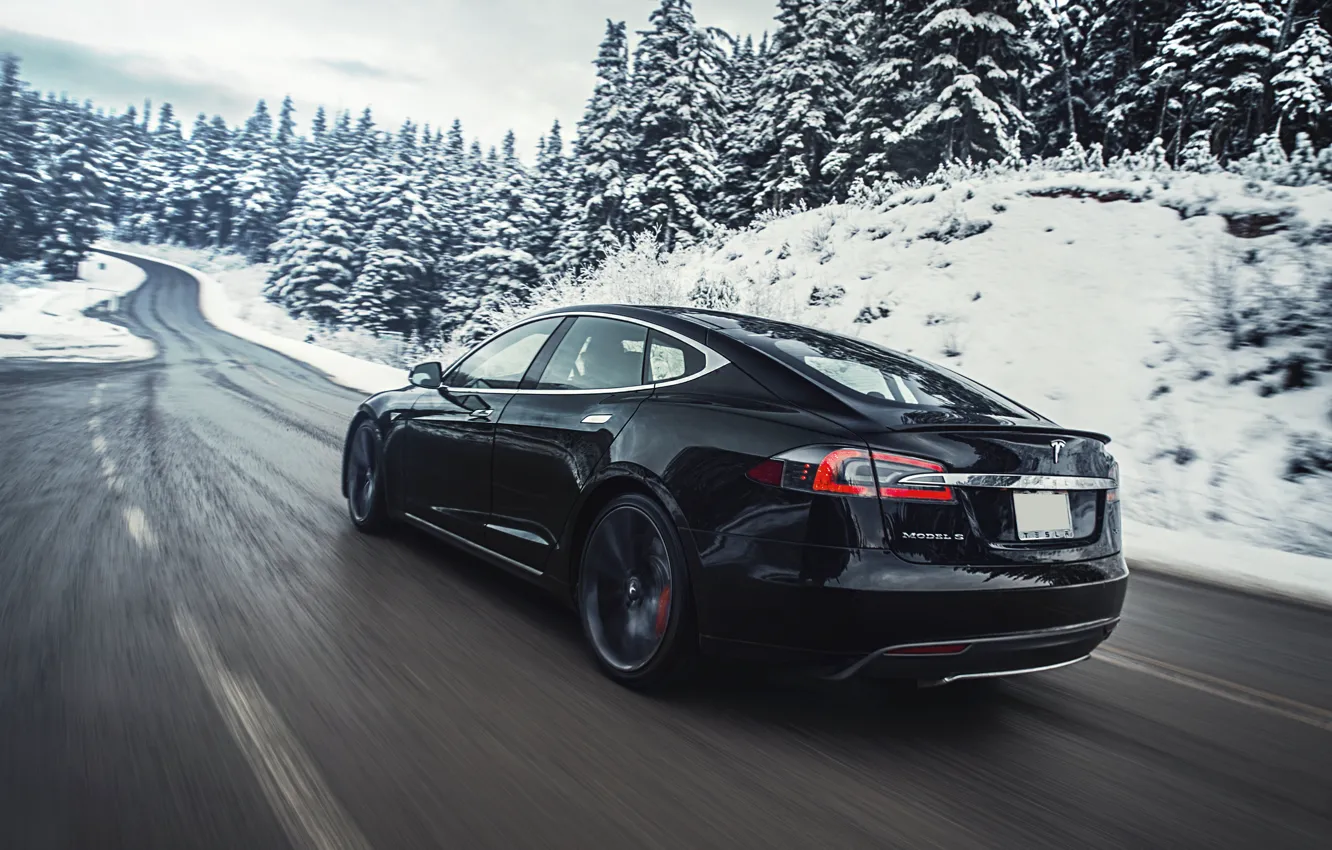 Фото обои снег, горы, движение, трасса, электрокар, Tesla Model S