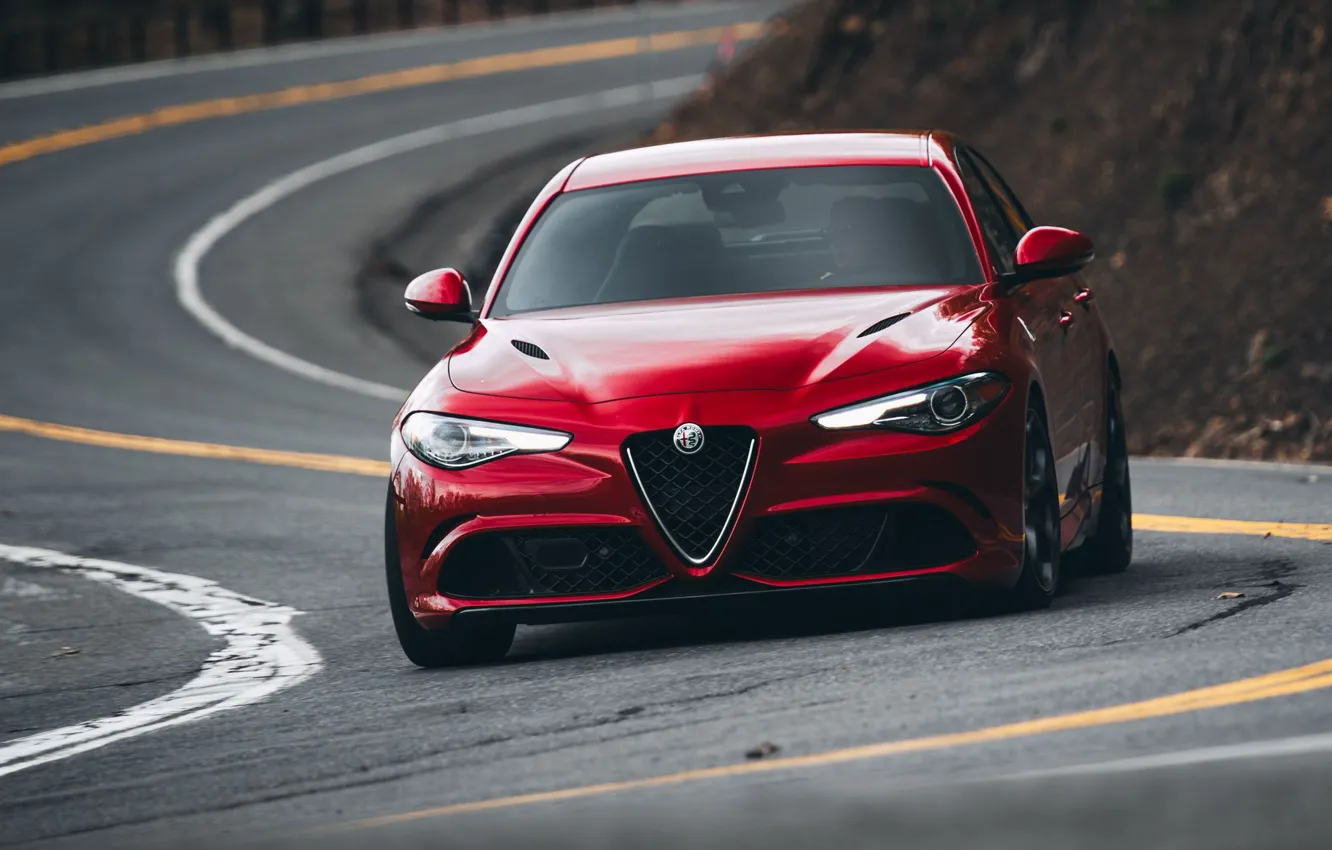 Фото обои Красный, Седан, Итальянский, Alfa Romeo Giulia