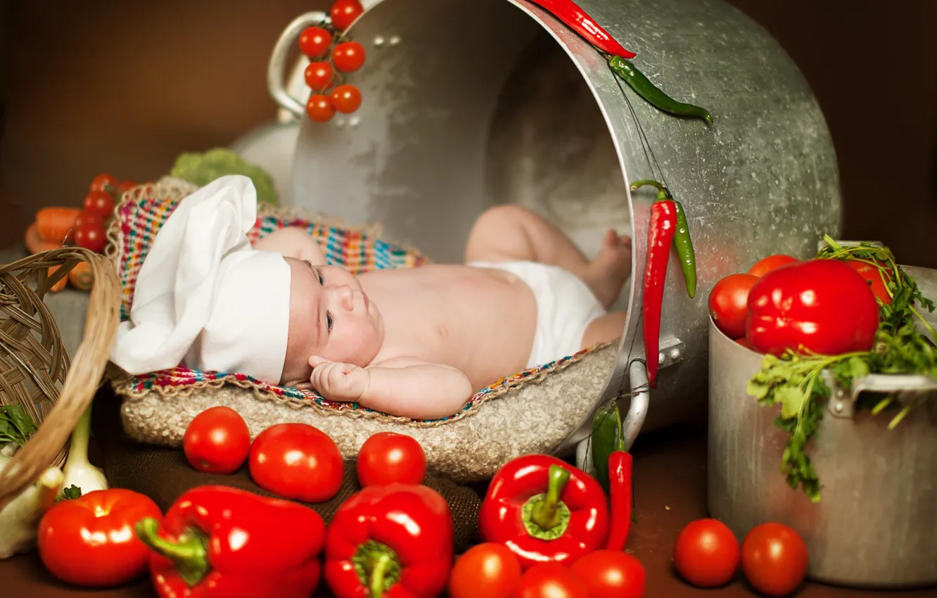 Фото обои зелень, дети, еда, кастрюля, перец, овощи, помидоры, ребёнок