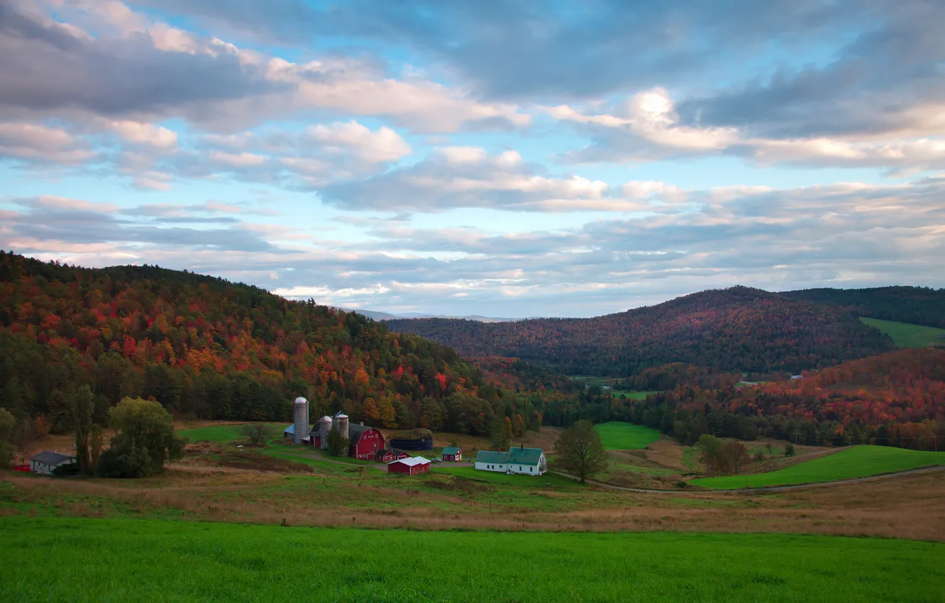 Фото обои осень, небо, долина, ферма