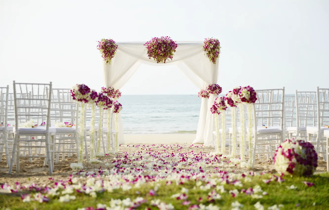 Фото обои песок, море, цветы, природа, тропики, побережье, стулья, беседка