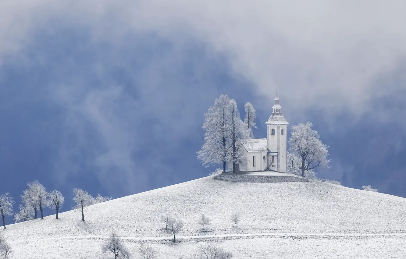 Фото обои Slovenia, St Thomas Church, Gorenja Vas-Poljane, Krivo Brdo
