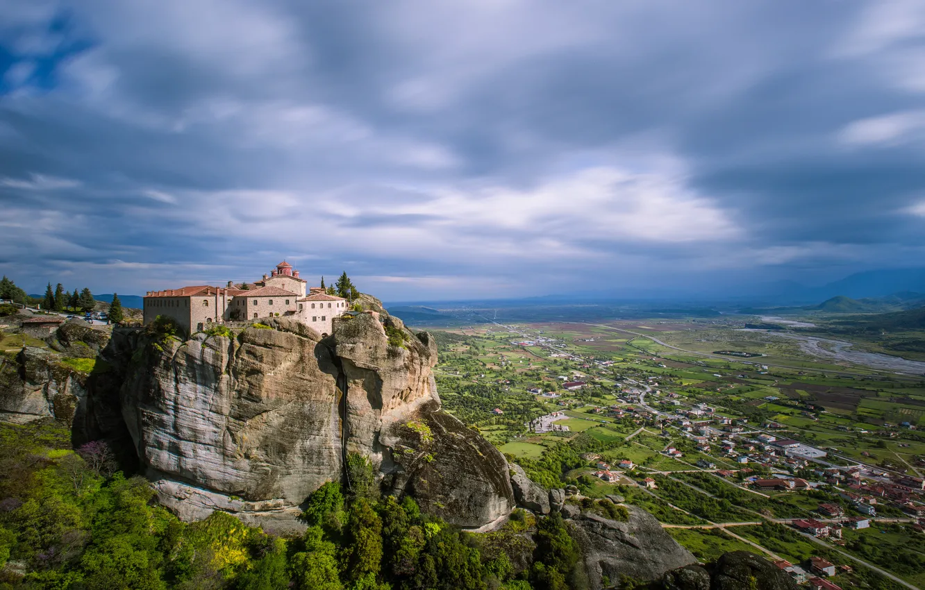 Фото обои горы, скалы, Греция, долина, монастырь, Метеоры