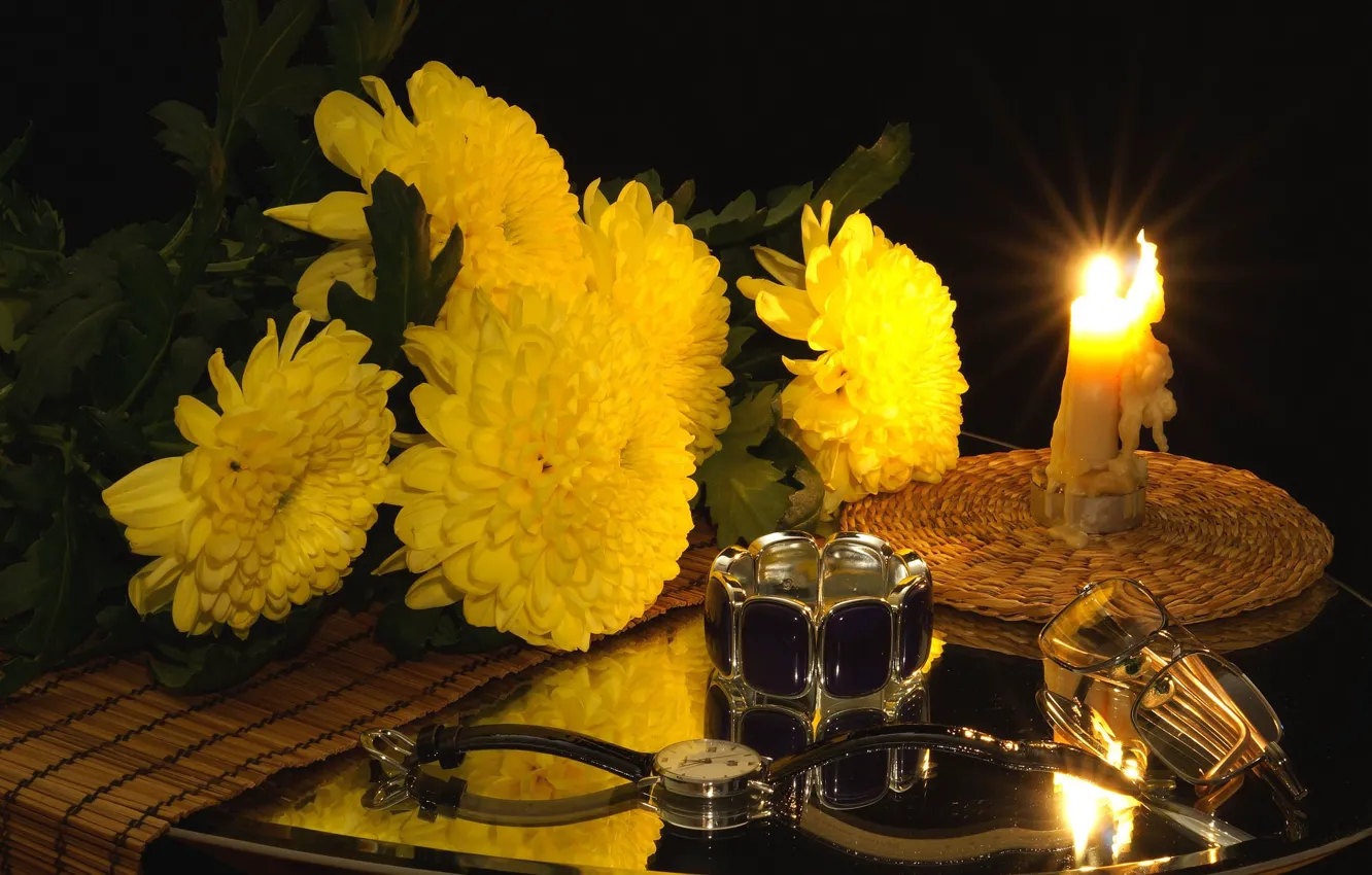 Фото обои цветы, часы, свечи, очки