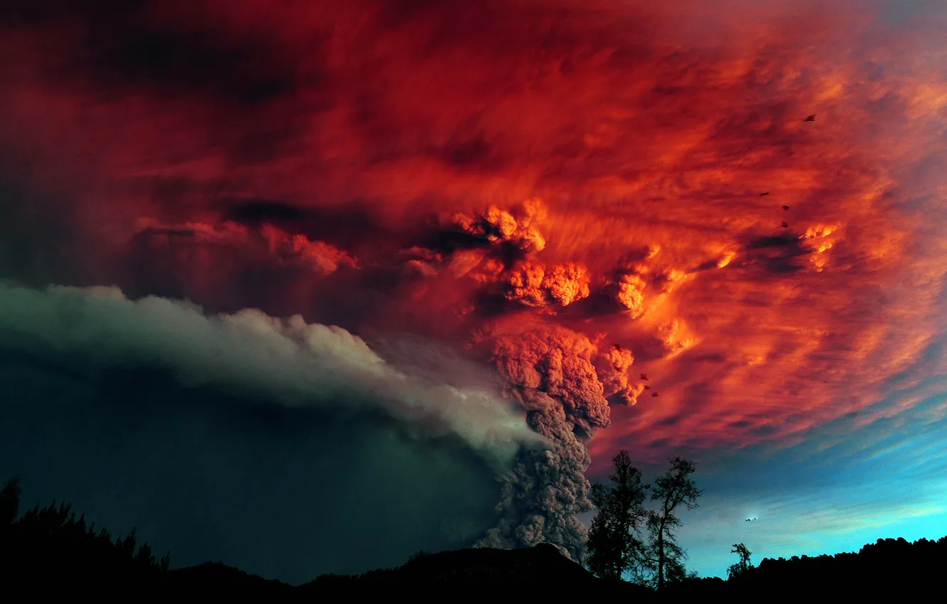 Фото обои горы, пепел, дым, вулкан