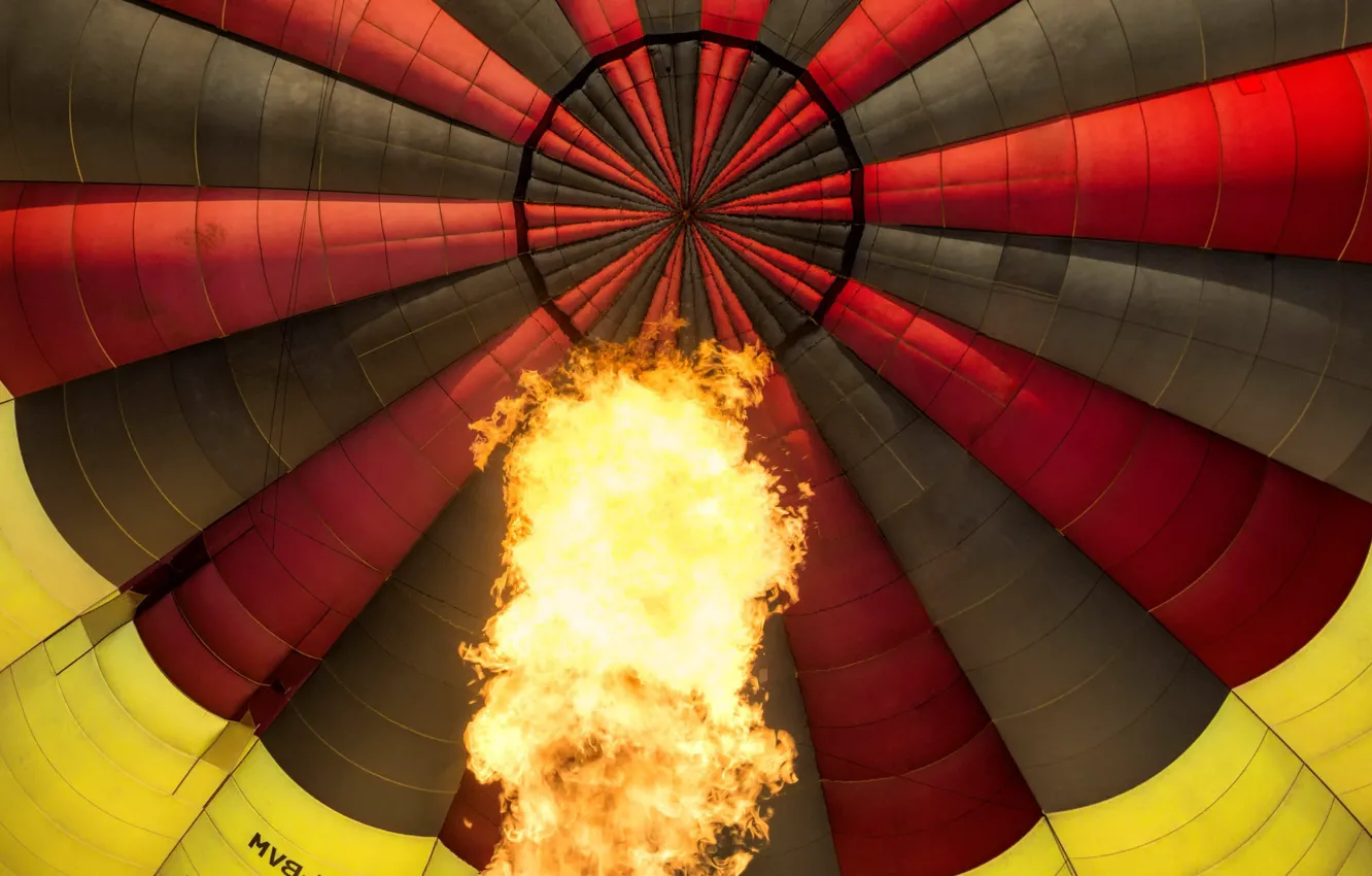 Фото обои fire, red, yellow, Balloon, Firestarter