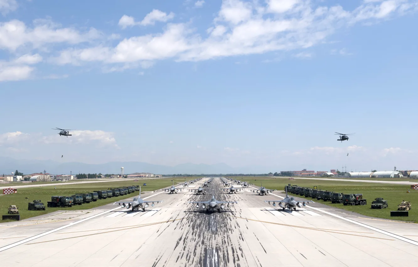 Фото обои авиабаза, General Dynamics F-16 Fighting Falcon, ИТАЛИЯ, ITALY, Военно-воздушные силы США, Aviano Elephant Walk, Aviano …