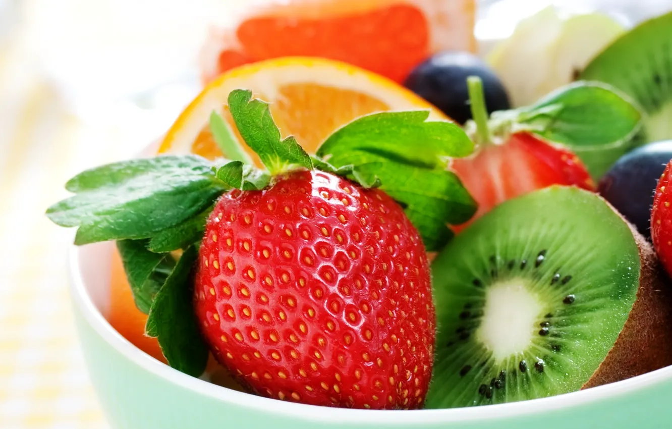Фото обои ягоды, апельсин, киви, клубника, фрукты, fruit, orange, strawberry