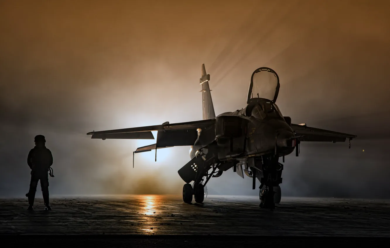 Фото обои свет, Jaguar, пилот, аэродром, истребитель-бомбардировщик, SEPECAT