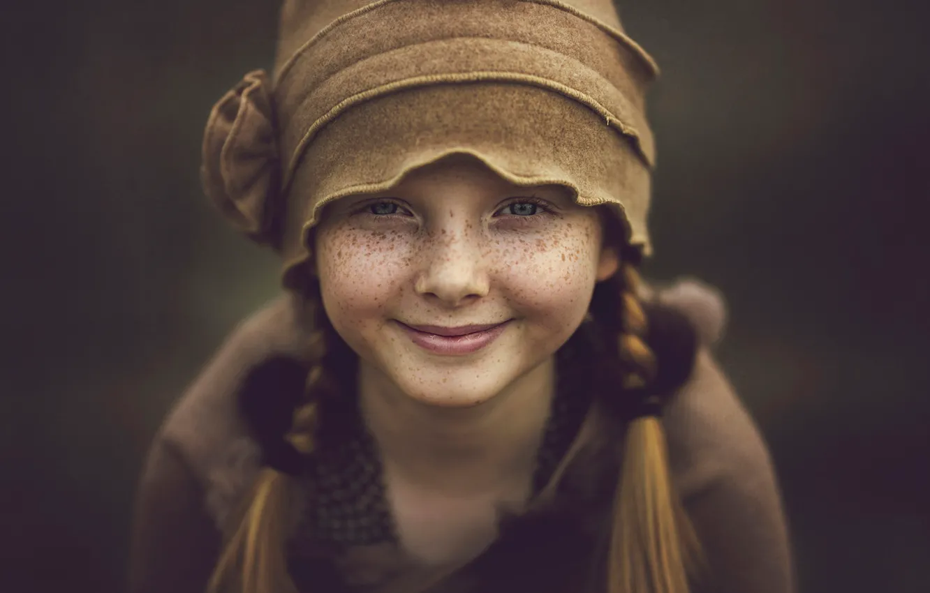 Фото обои девочка, улыбка, веснушки, Anna Buczek