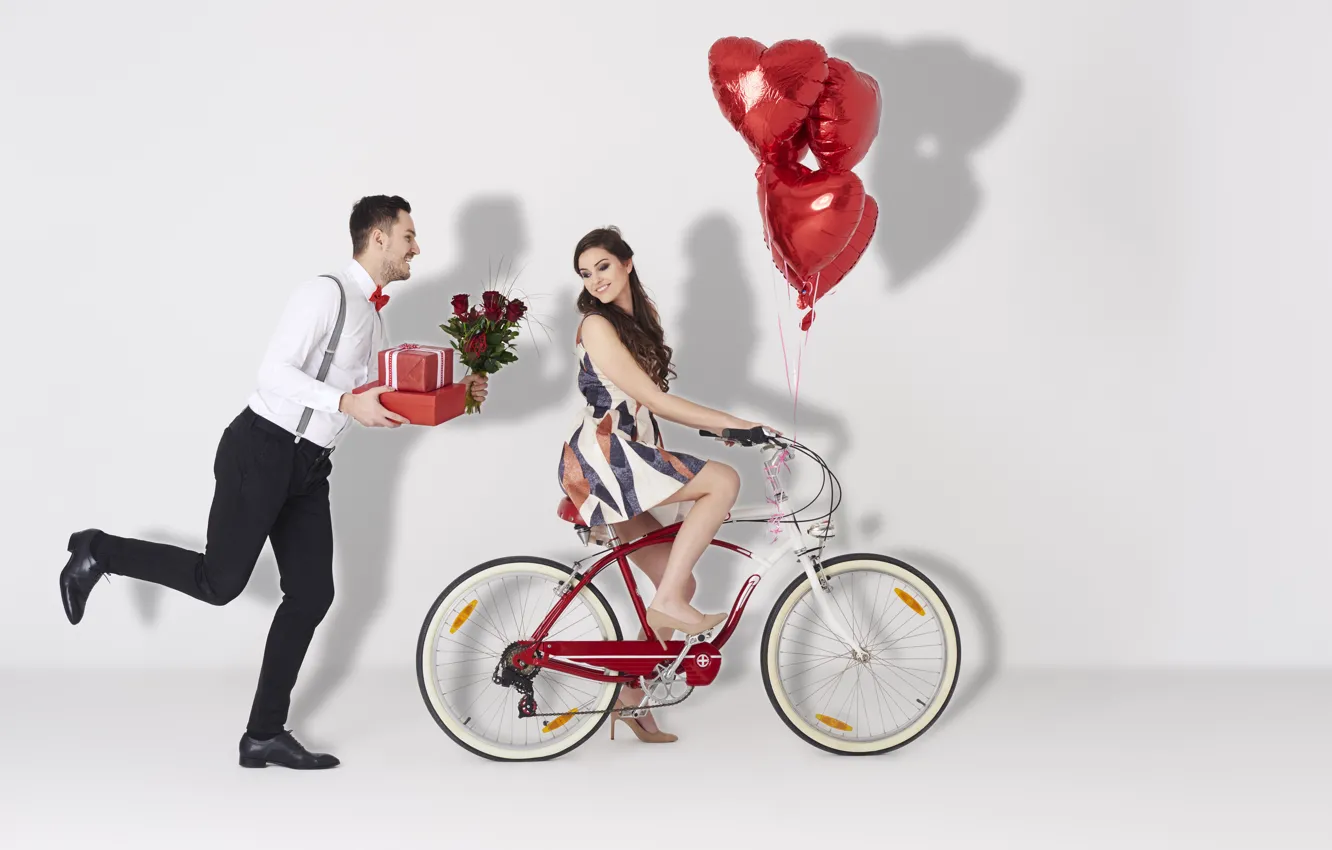 Фото обои Девушка, Сердце, Розы, Двое, Велосипед, Шатенка, Мужчина, Valentine's Day