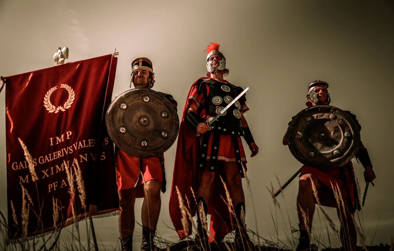 Фото обои оружие, доспехи, Рим, воины, легионеры, штандарт