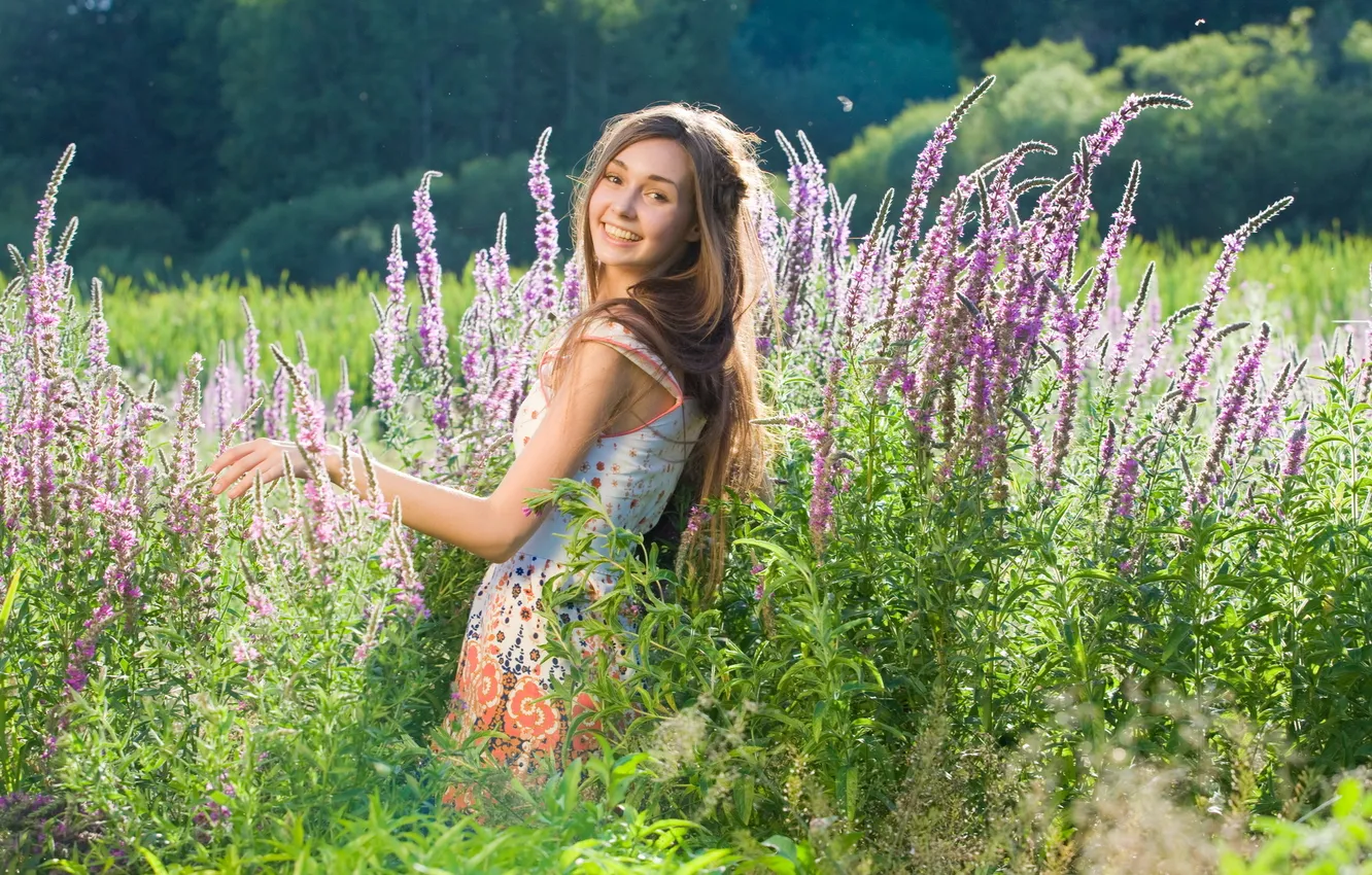 Фото обои взгляд, девушка, цветы, природа, улыбка, Україна