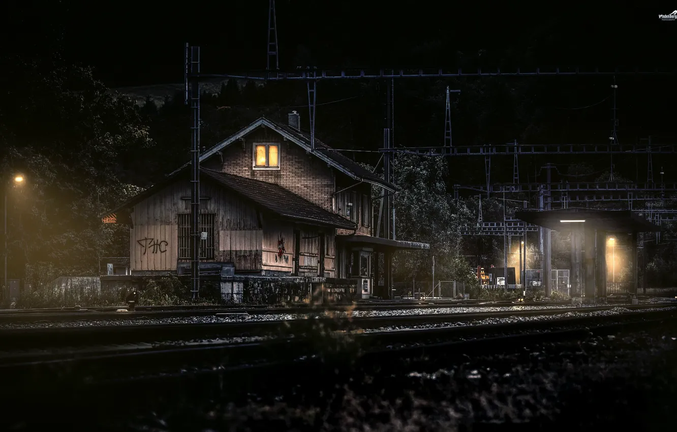 Фото обои станция, железная дорога, Switzerland, Canton of Berne, Gwatt