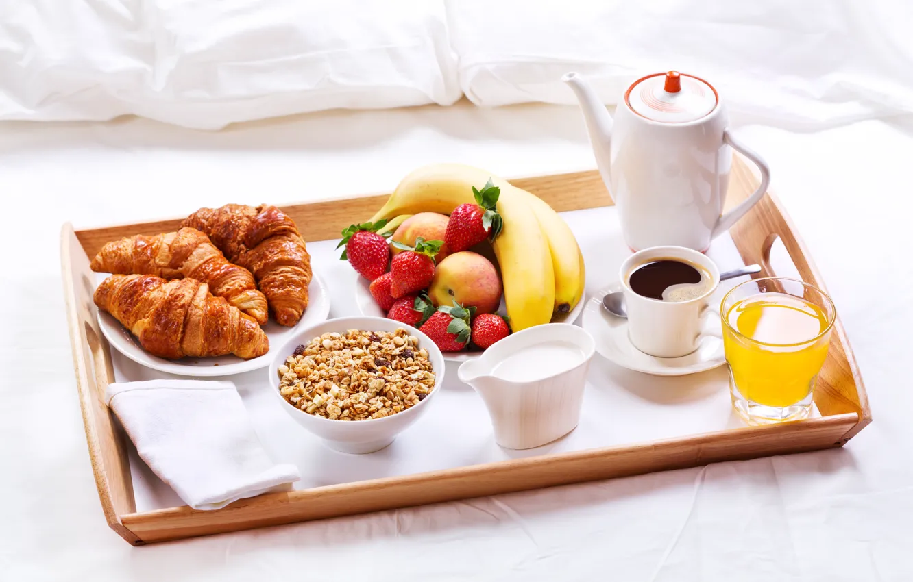 Фото обои яблоки, кофе, завтрак, сливки, клубника, бананы, круассаны, breakfast
