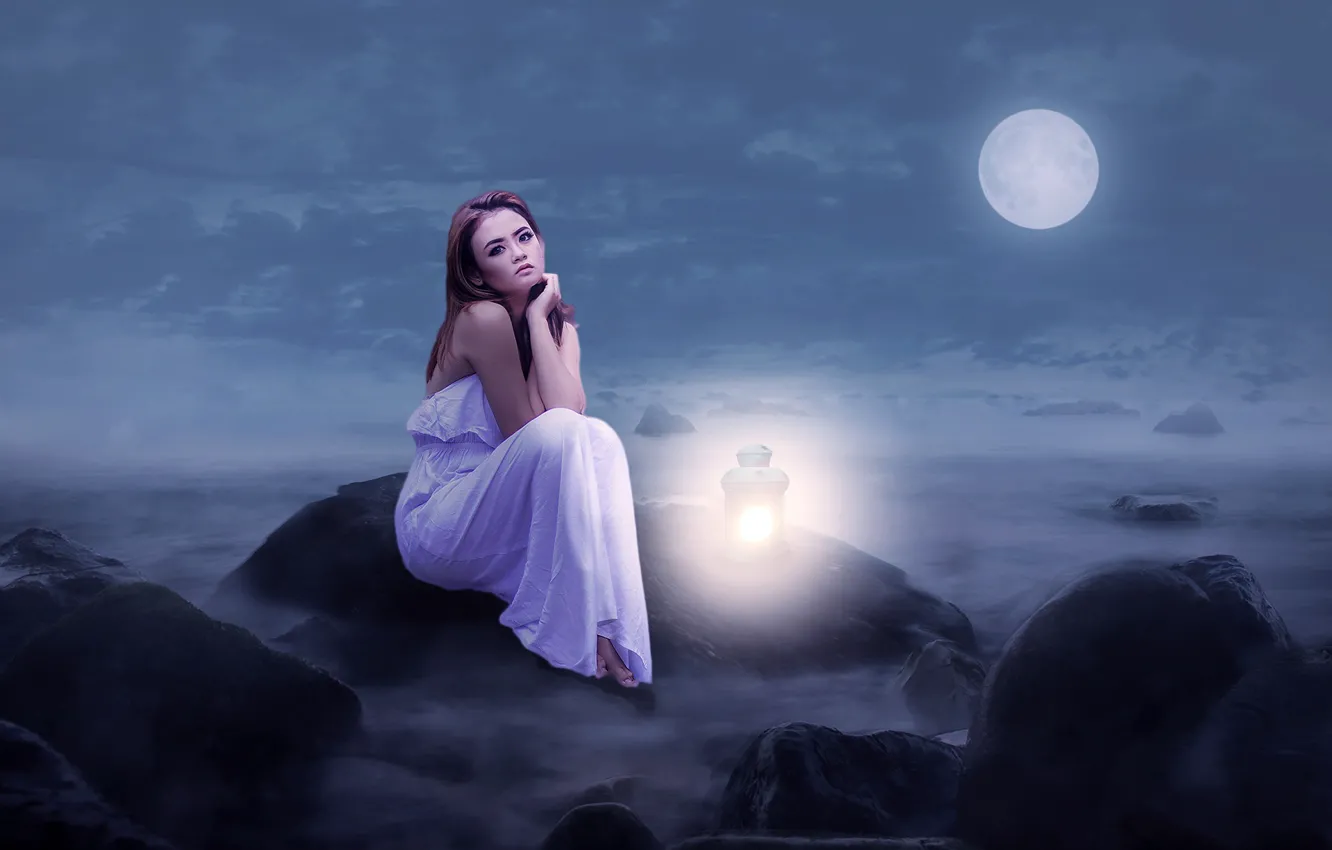 Фото обои небо, девушка, облака, свет, ночь, туман, луна, платье