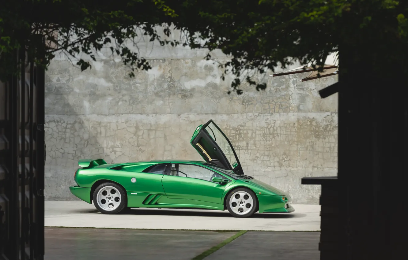 Фото обои Lamborghini, Diablo, scissor doors, Lamborghini Diablo SE30