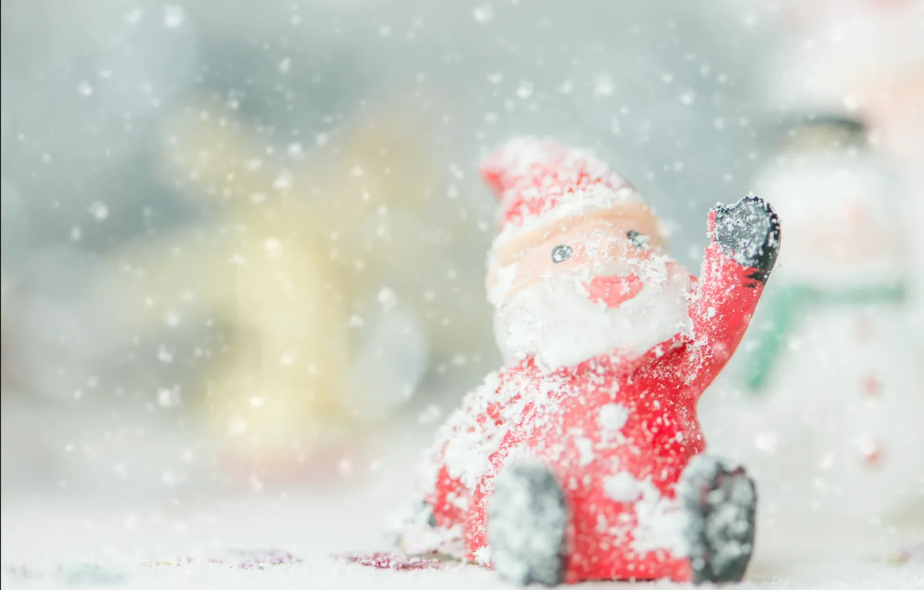 Фото обои снег, праздник, Новый год, дед мороз, фигурка