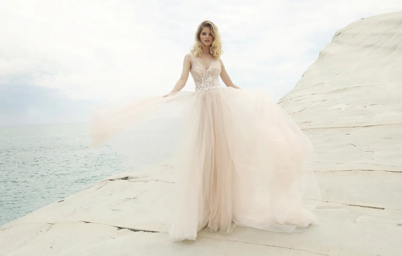 Фото обои girl, dress, woman, young, model, blonde, wedding, cute