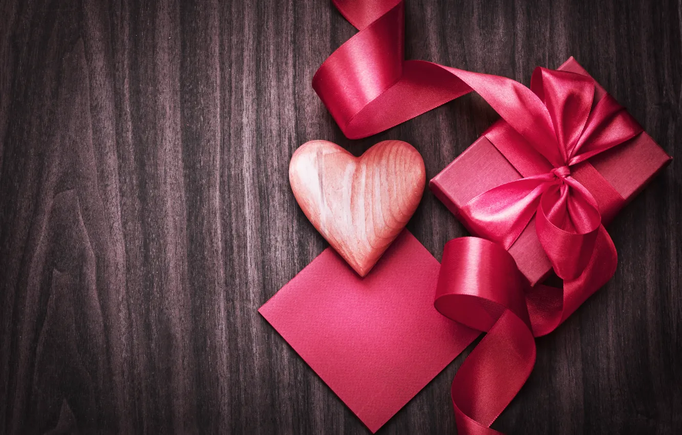 Фото обои фон, праздник, коробка, подарок, розовая, сердце, лента, сердечко