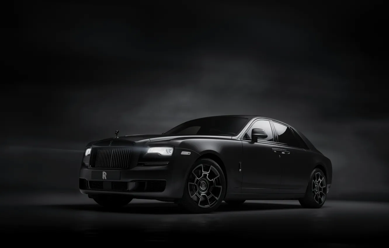 Фото обои фон, Rolls-Royce, Ghost, тёмный, Black Badge, 2019