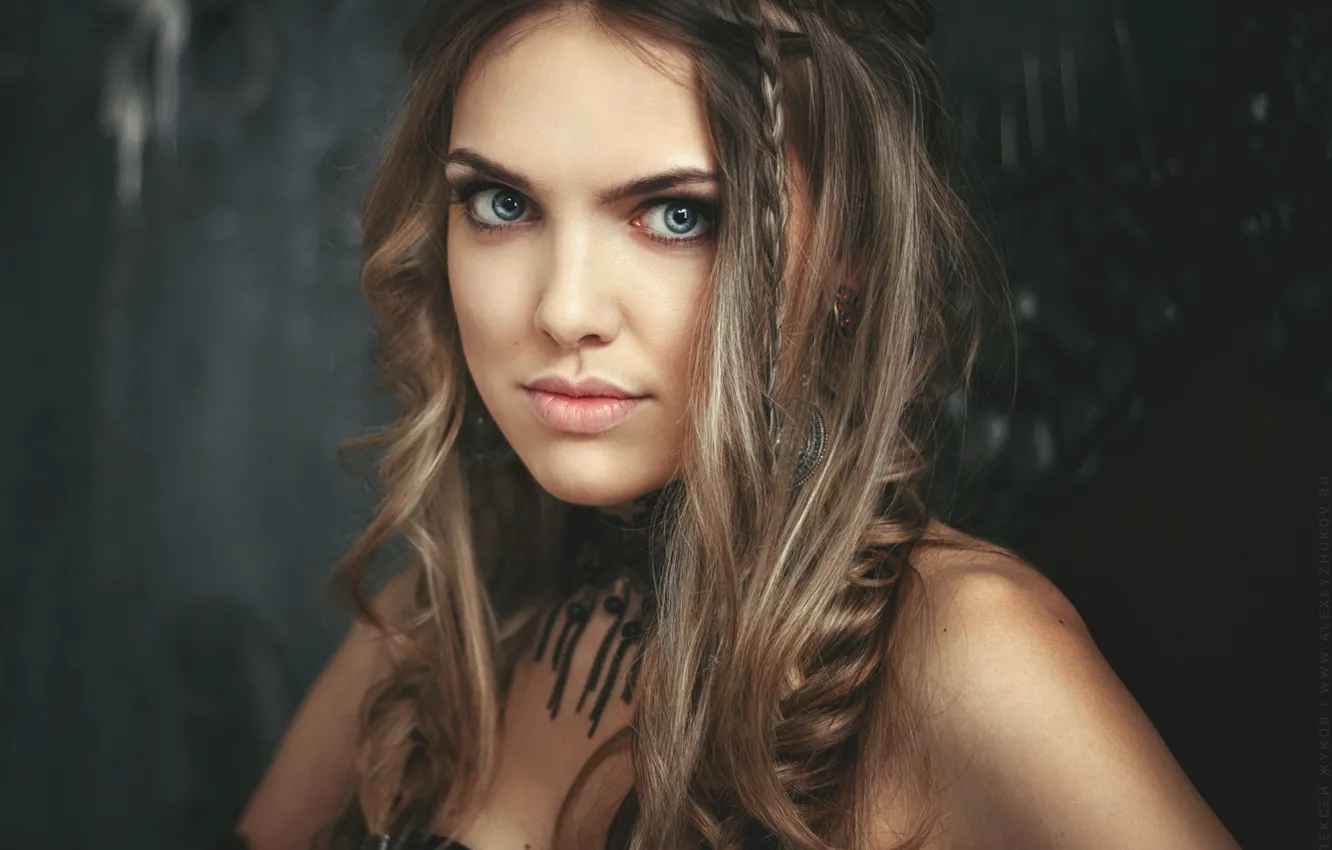 Фото обои взгляд, девушка, лицо, волосы, портрет, красивая, Алексей Жуков