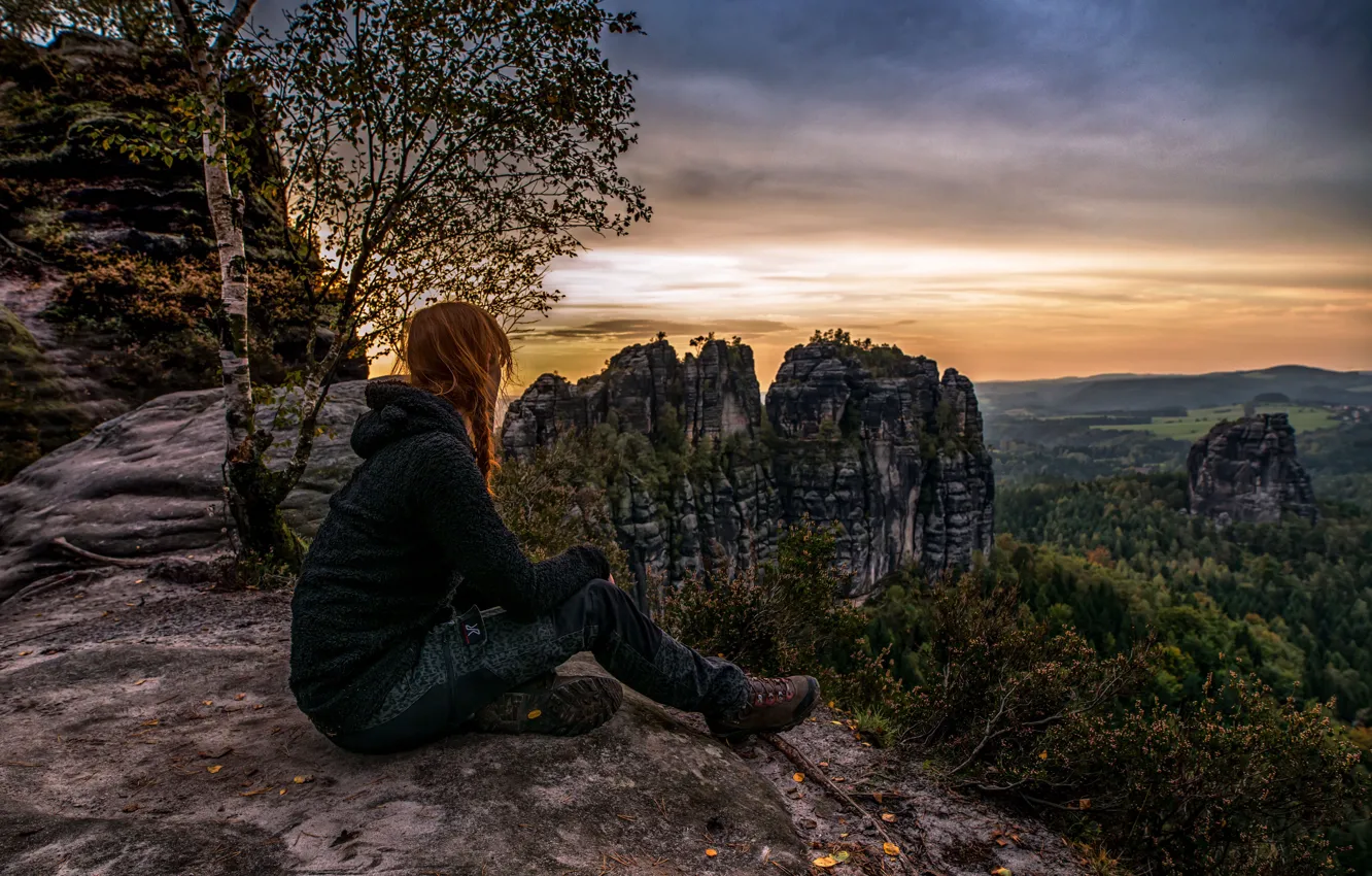 Фото обои осень, девушка, пейзаж, закат, горы, природа, дерево, Германия