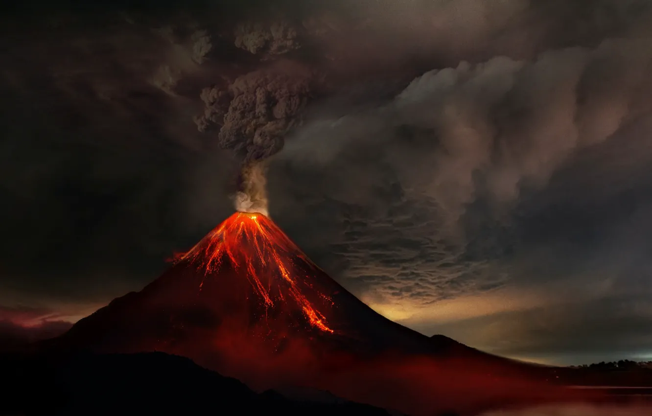 Фото обои дым, гора, вулкан, лава, извержение вулкана