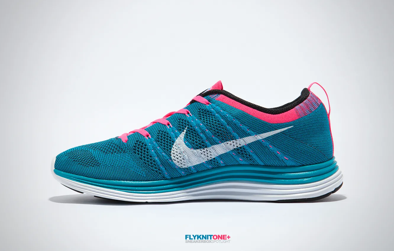Фото обои кроссовок, вид сбоку, Nike, найк, Lunar, Flyknit One+