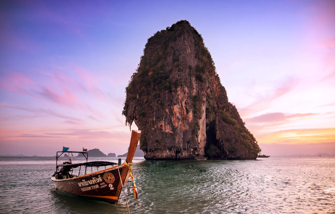 Фото обои море, небо, закат, скала, лодка, Таиланд, Railay