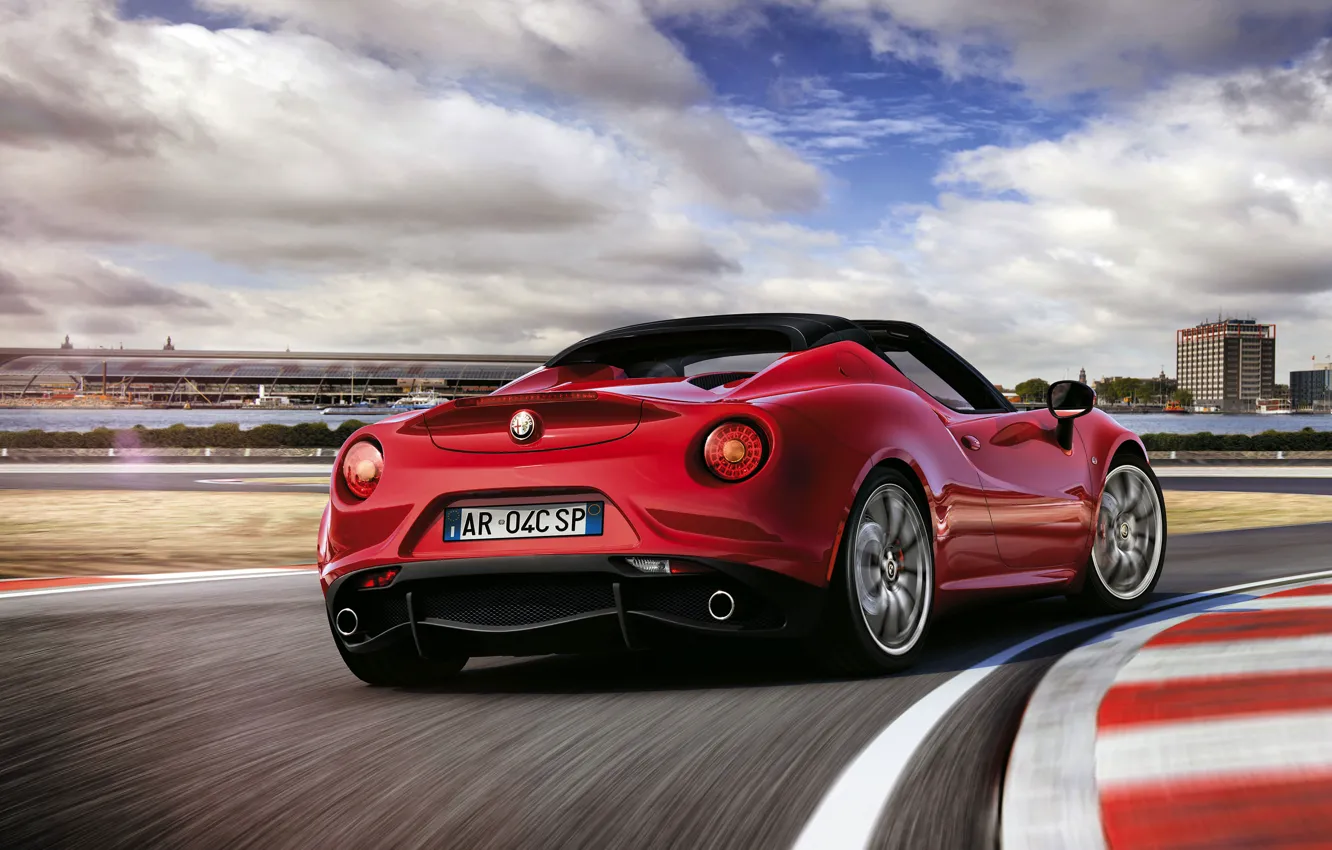 Фото обои Alfa Romeo, Spider, Альфа Ромео, Задок, 2015, 4c