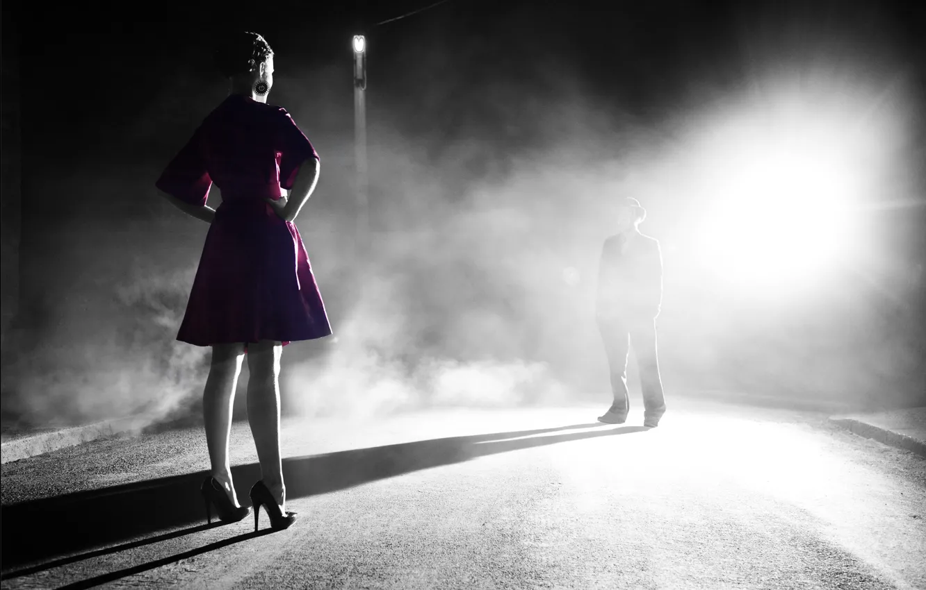 Фото обои дорога, девушка, свет, стиль, дым, ситуация, платье, освещение