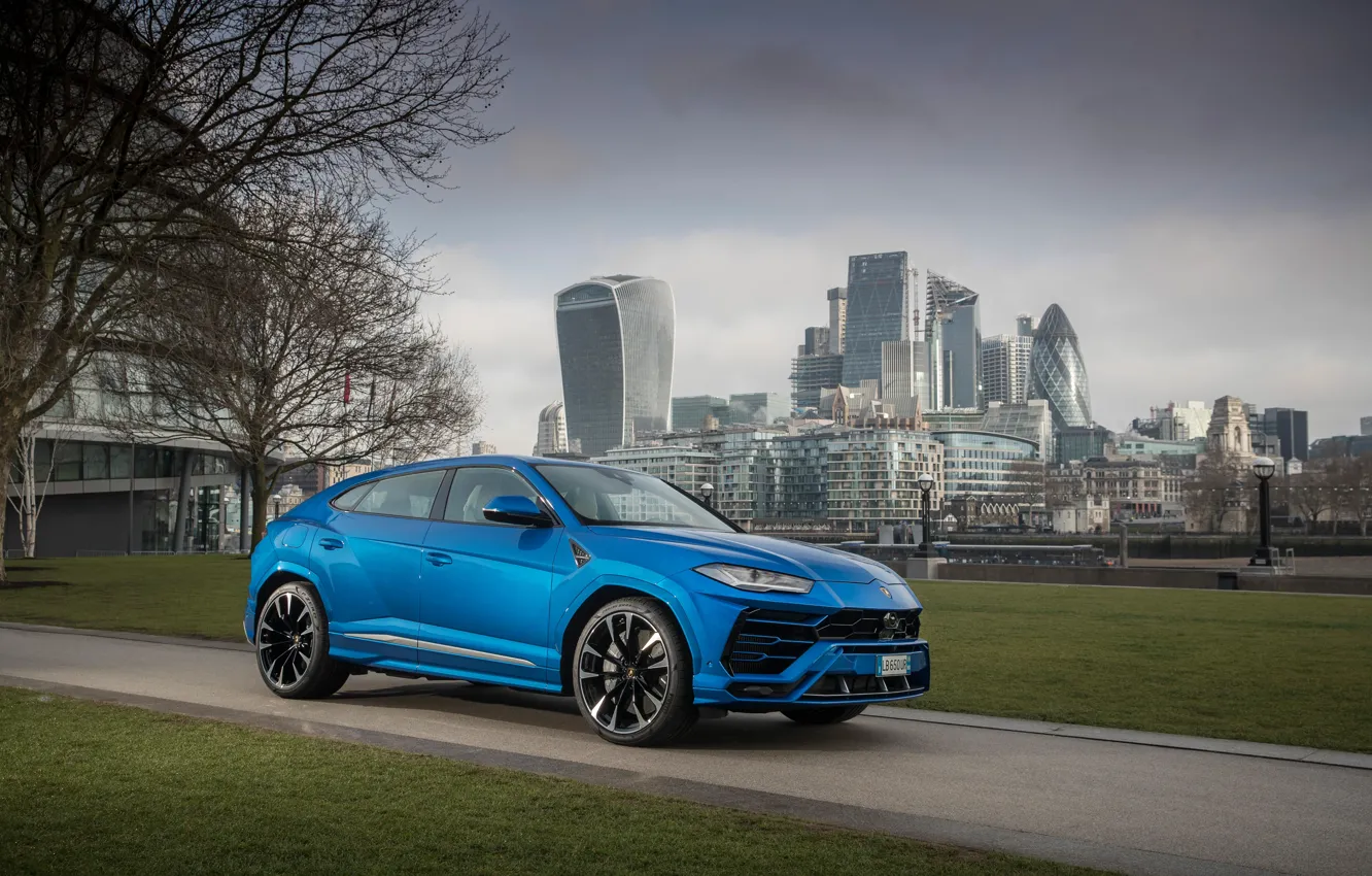 Фото обои Lamborghini, вид сбоку, 2018, кроссовер, Urus