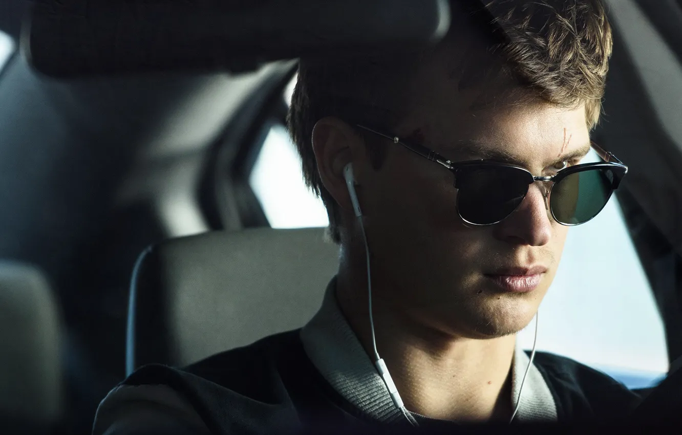 Драйв фото машины. Малыш на драйве актеры фото. Baby Driver gif. Ава для КИНОПОИСКА. Музыка онлайн слушать бесплатно мальчик на драйве.