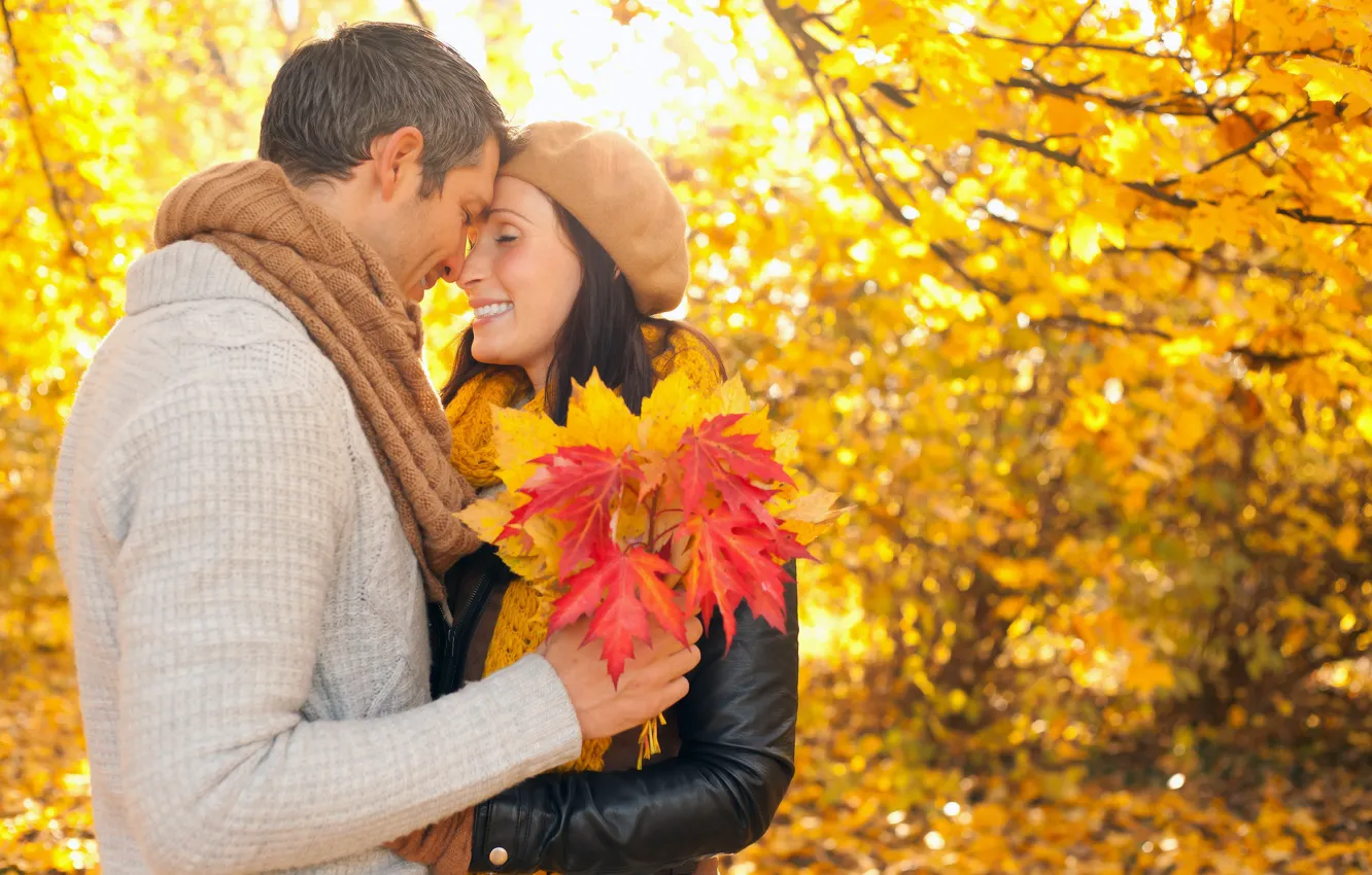Фото обои осень, листья, девушка, парк, парень