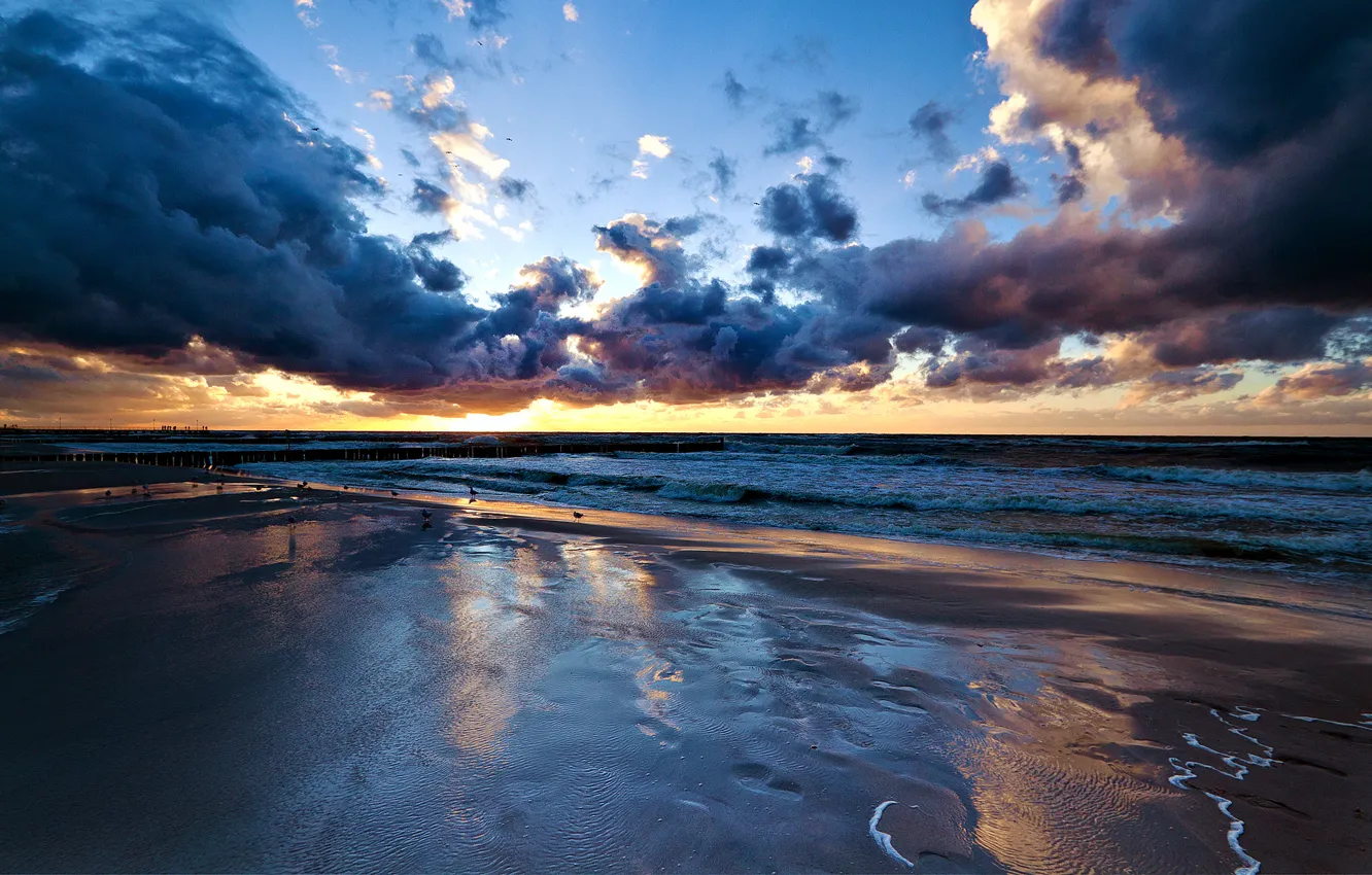 Фото обои море, пляж, облака, закат, причал