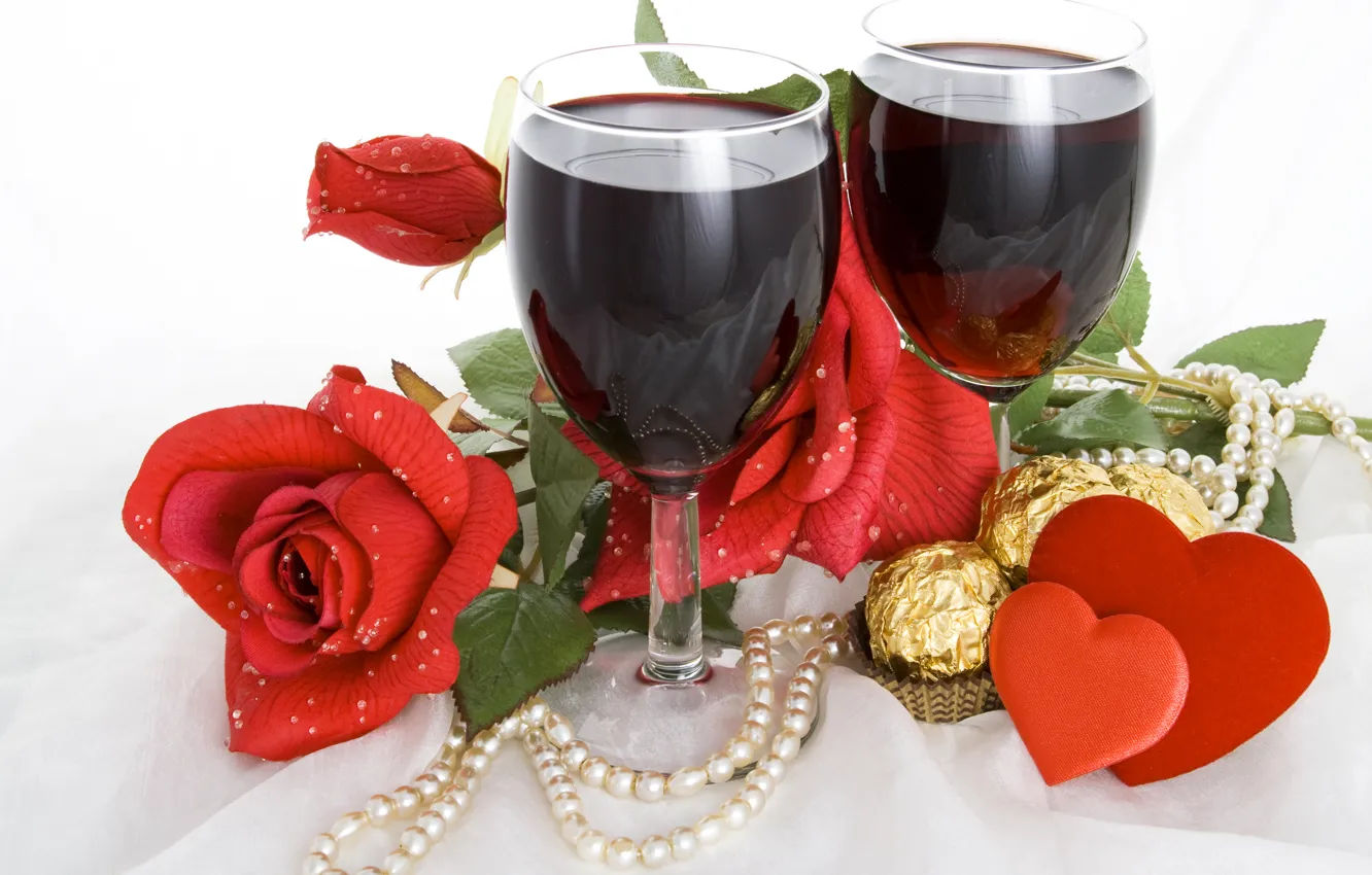 Фото обои вино, розы, конфеты, сердечки, бусы, romantic, Valentine`s day, день Святого Валентина