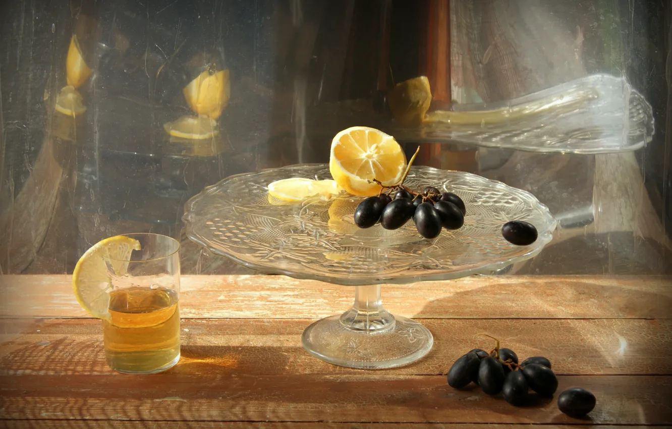 Фото обои лимон, виноград, натюрморт
