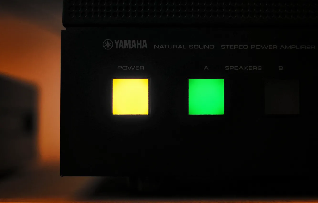 Фото обои макро, кнопки, Yamaha, Power Amplifier, M-4