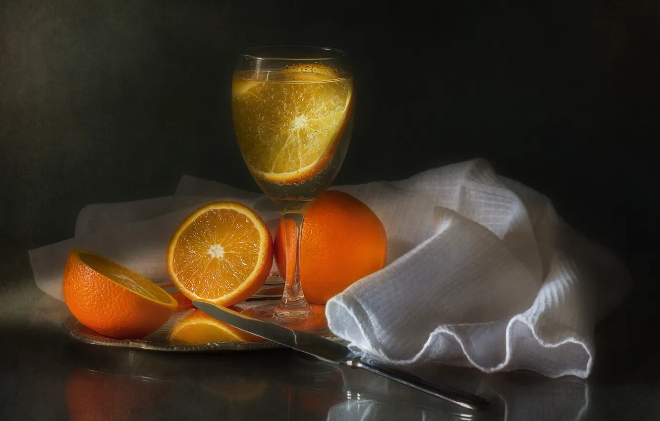 Фото обои бокал, апельсины, напиток