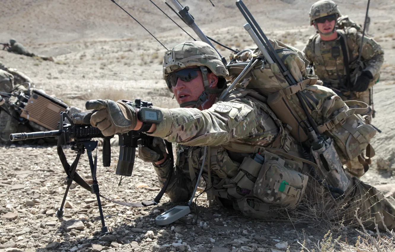 Фото обои горы, камни, солдаты, Афганистан, ВС США, патрулирование, старший сержант Джеймс Уордл, 172-й пехотная бригада