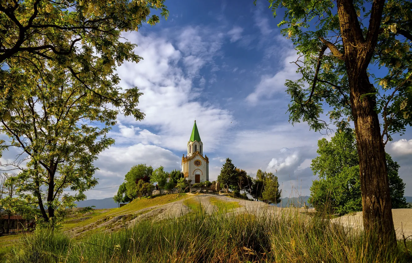 Фото обои облака, деревья, церковь, Испания, Santuari Puig Agut