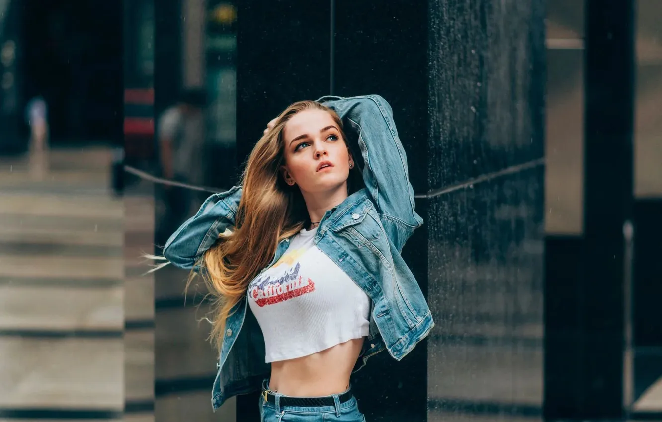 Фото обои девушка, model, women, jeans, blonde, urban, women outdoors, denim jacket