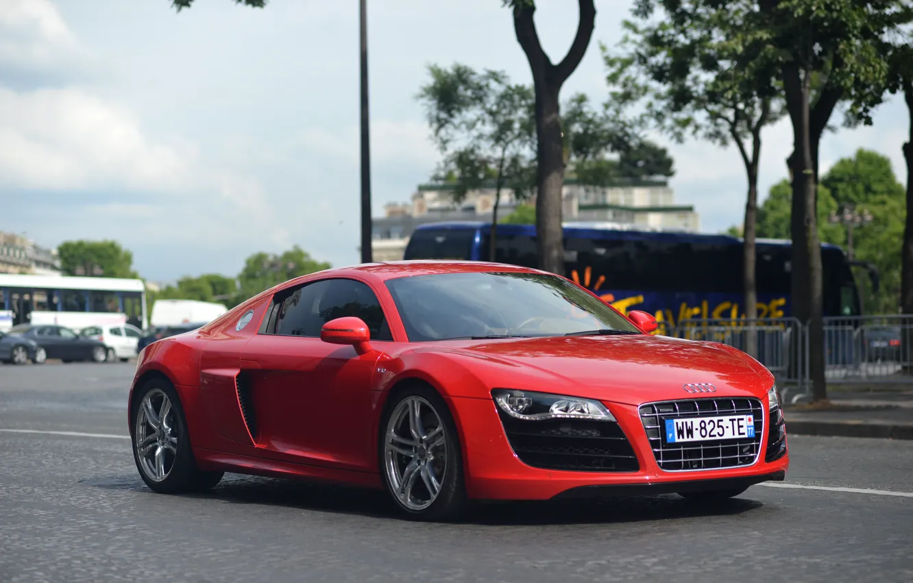 Фото обои audi, red, street, v10, r8