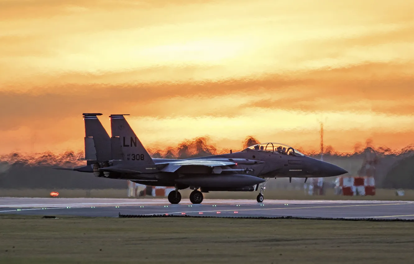 Фото обои истребитель, Eagle, аэродром, F-15E