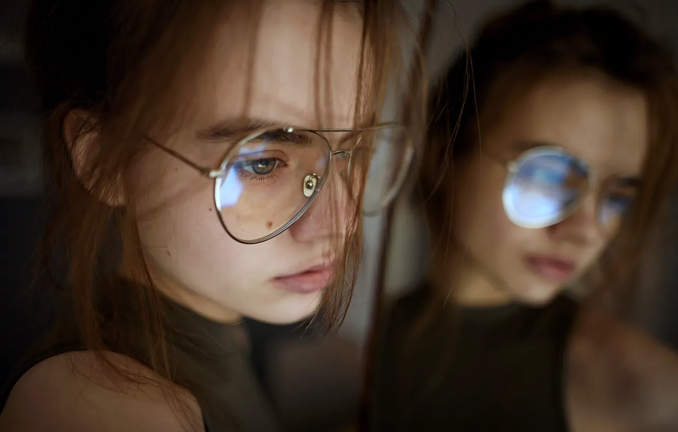 Фото обои девушка, отражение, очки, Aleks Five