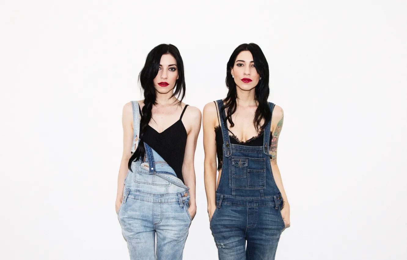 Фото обои группа, тату, коса, близняшки, певицы, The veronicas, Lisa Origliasso, Jessica Origliasso