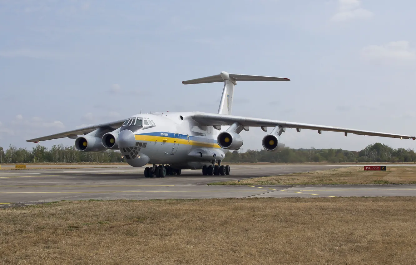 Фото обои Самолет, Украина, ВПП, Военно-транспортный, Ил-76МД, Шасси, ВВС Украины