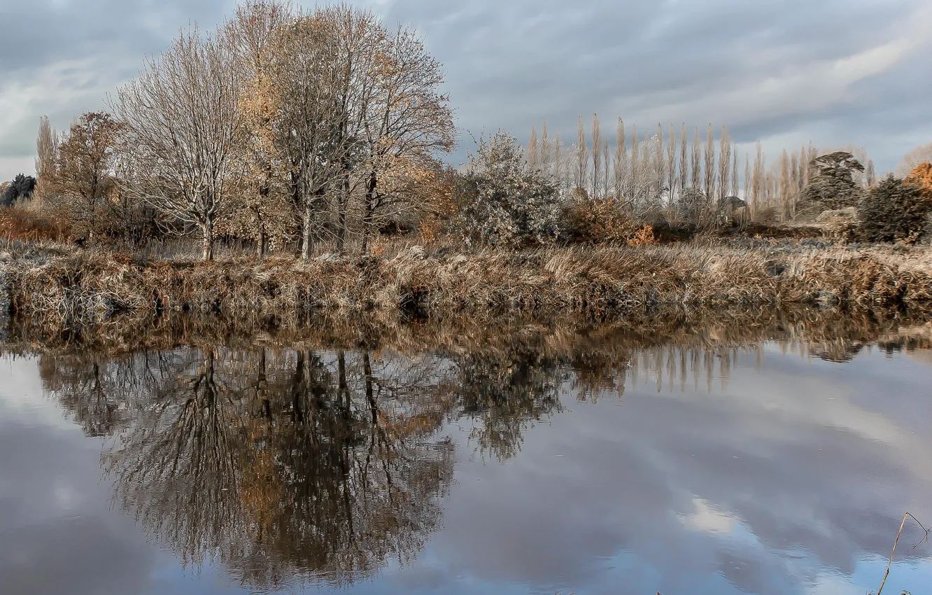 Фото обои Autumn, England, Alverthorpe, winter reflections, Wakefield